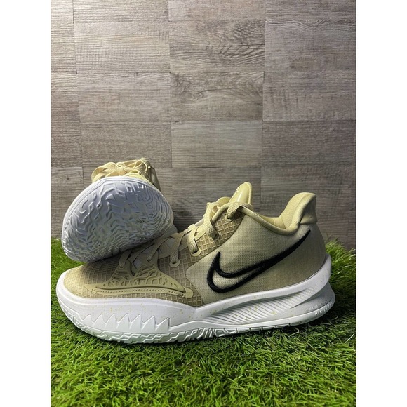 RARE Nike Kyrie Team Basketball Shoes Gold Black White DM5041